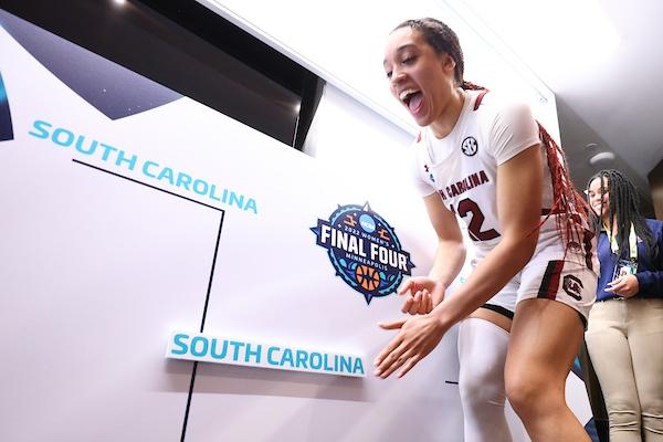 South Carolina beat Louisville in the women's Final Four